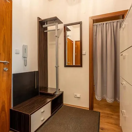 Trita Sk - Great Apartment Velka Lomnica דירה ולקה לומניקה